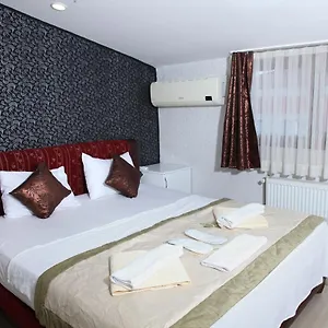 Garden Hill Otel